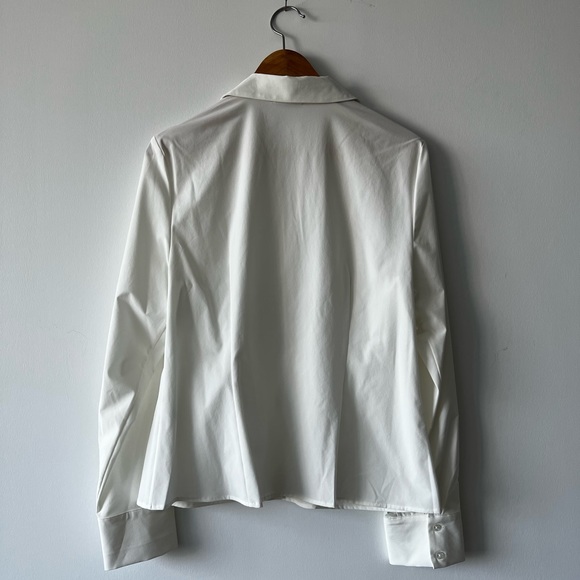 *SOLD* Calvin Klein classic white blouse with ruched detail, size L - Picture 3 of 6
